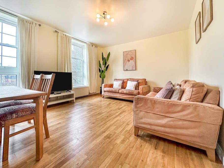 Spacious 4 Bed Flat Near London 02 Arena Greenwich Exterior foto