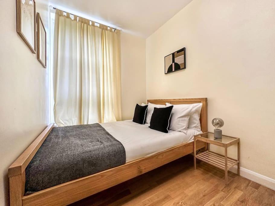 Spacious 4 Bed Flat Near London 02 Arena Greenwich Exterior foto